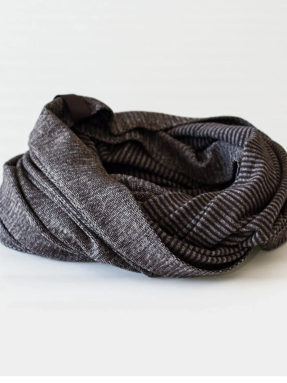 Lululemon Vinyasa Wrap Scarf - Picture 1 of 5